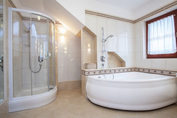 Oversized Bathtub Installation in Florissant