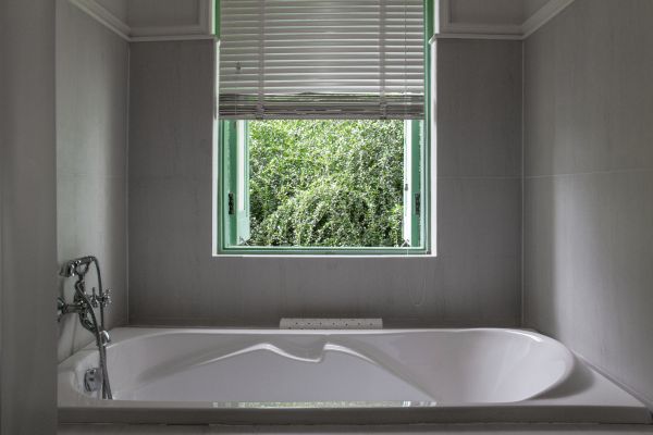 Fiberglass Tub Installation in Florissant